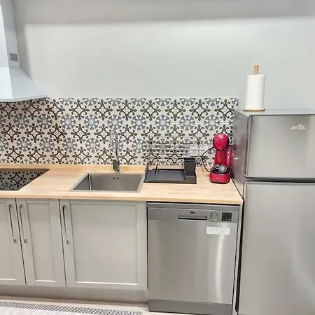 Experience! Plus,science & Ruzafa Apartman